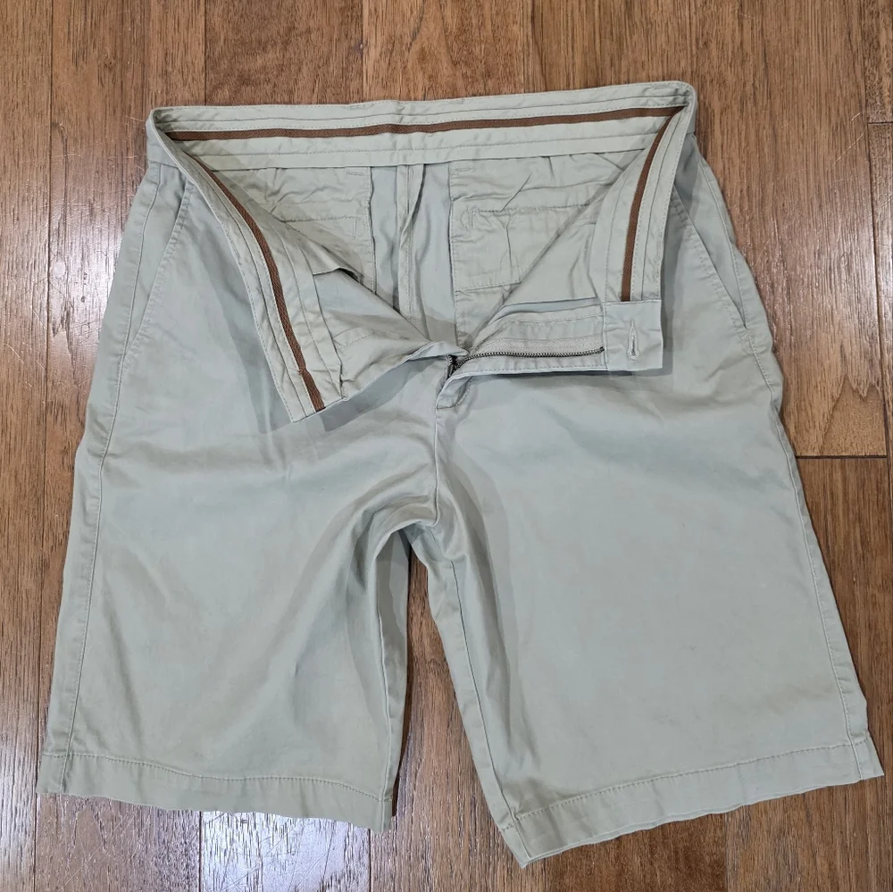Tommy Bahama Classic Flat Front Stretch Casual Khaki Shorts 10 Inch Inseam. 34 - Picture 4 of 10